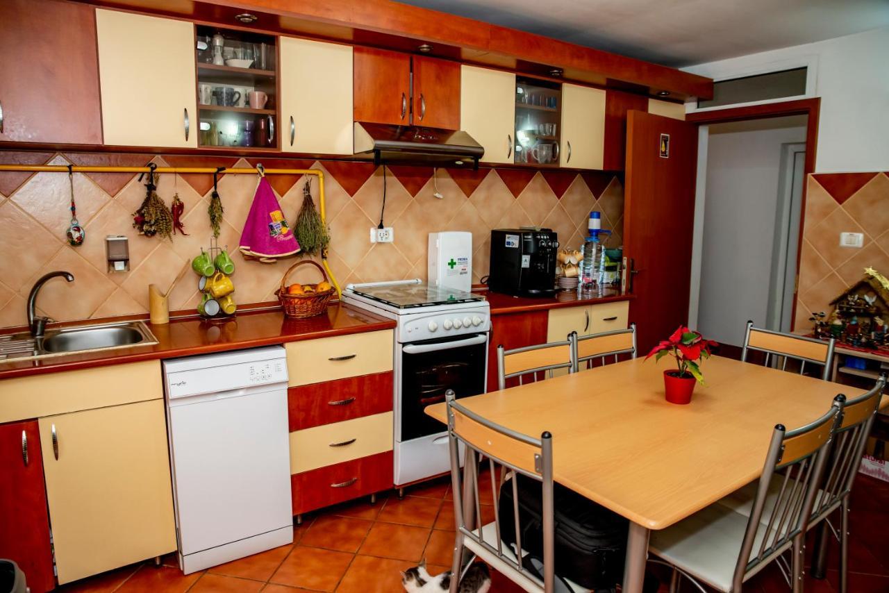 Pensiunea Victoria Mangalia Exterior foto